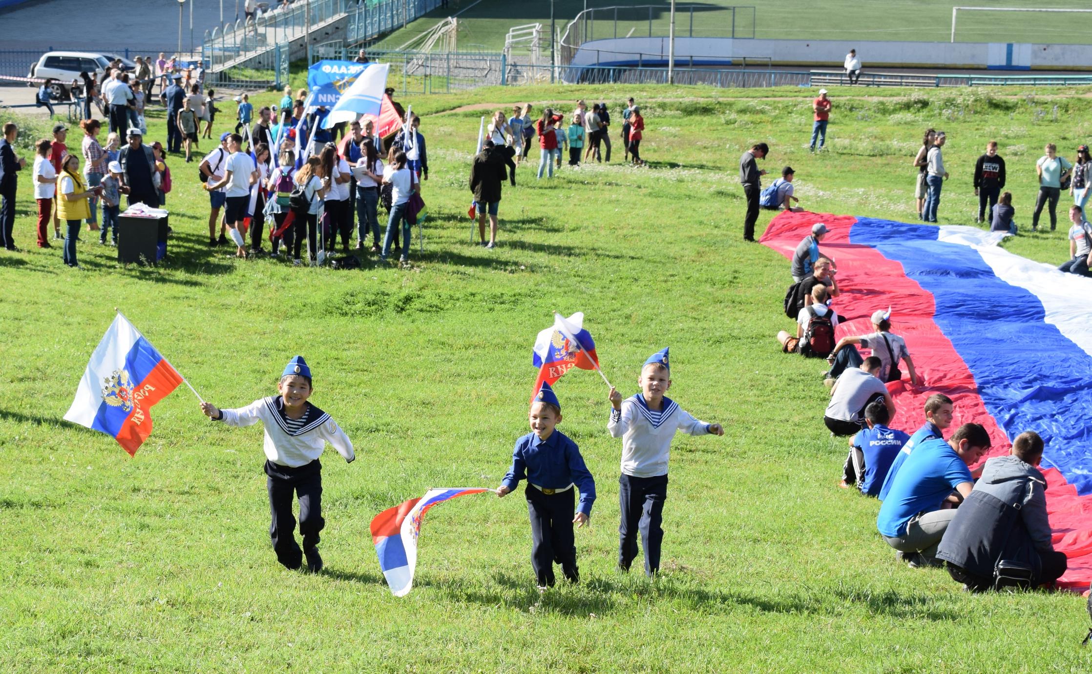 День государственного флага отметили в Горно-Алтайске