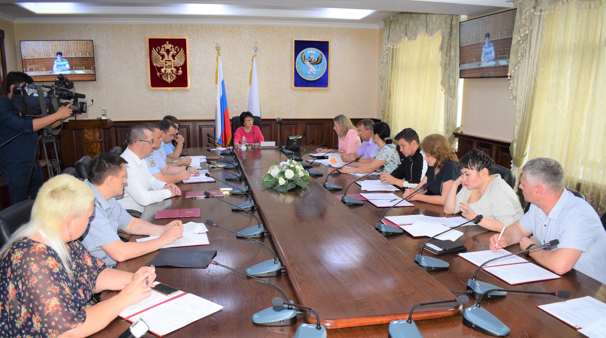 Вопросы противодействия экстремизму обсудили в Правительстве Республики Алтай