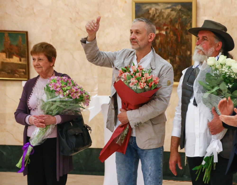 Выставка картин «Кочевье» Алексея Дмитриева проходит в Ташкенте
