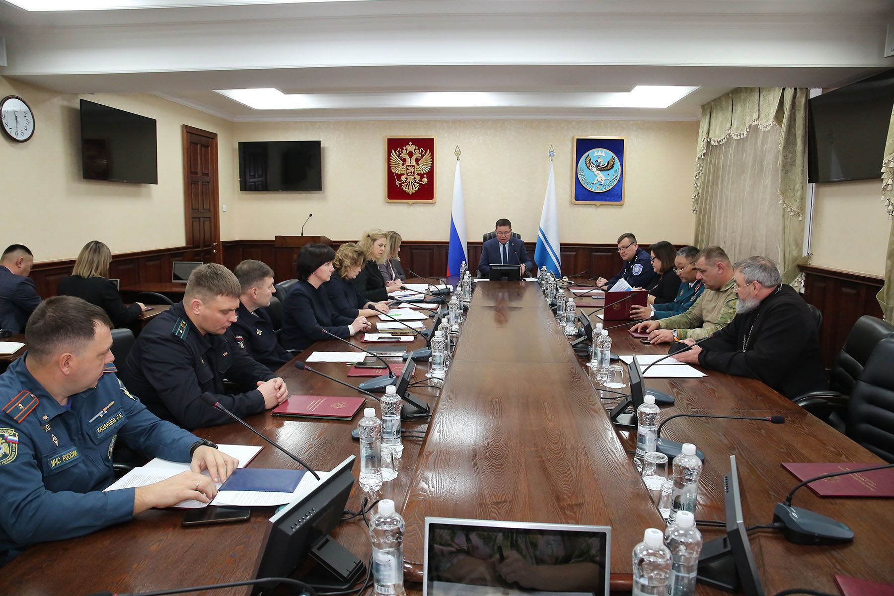 В Правительстве Республики Алтай состоялось заседание Комиссии по делам казачества 