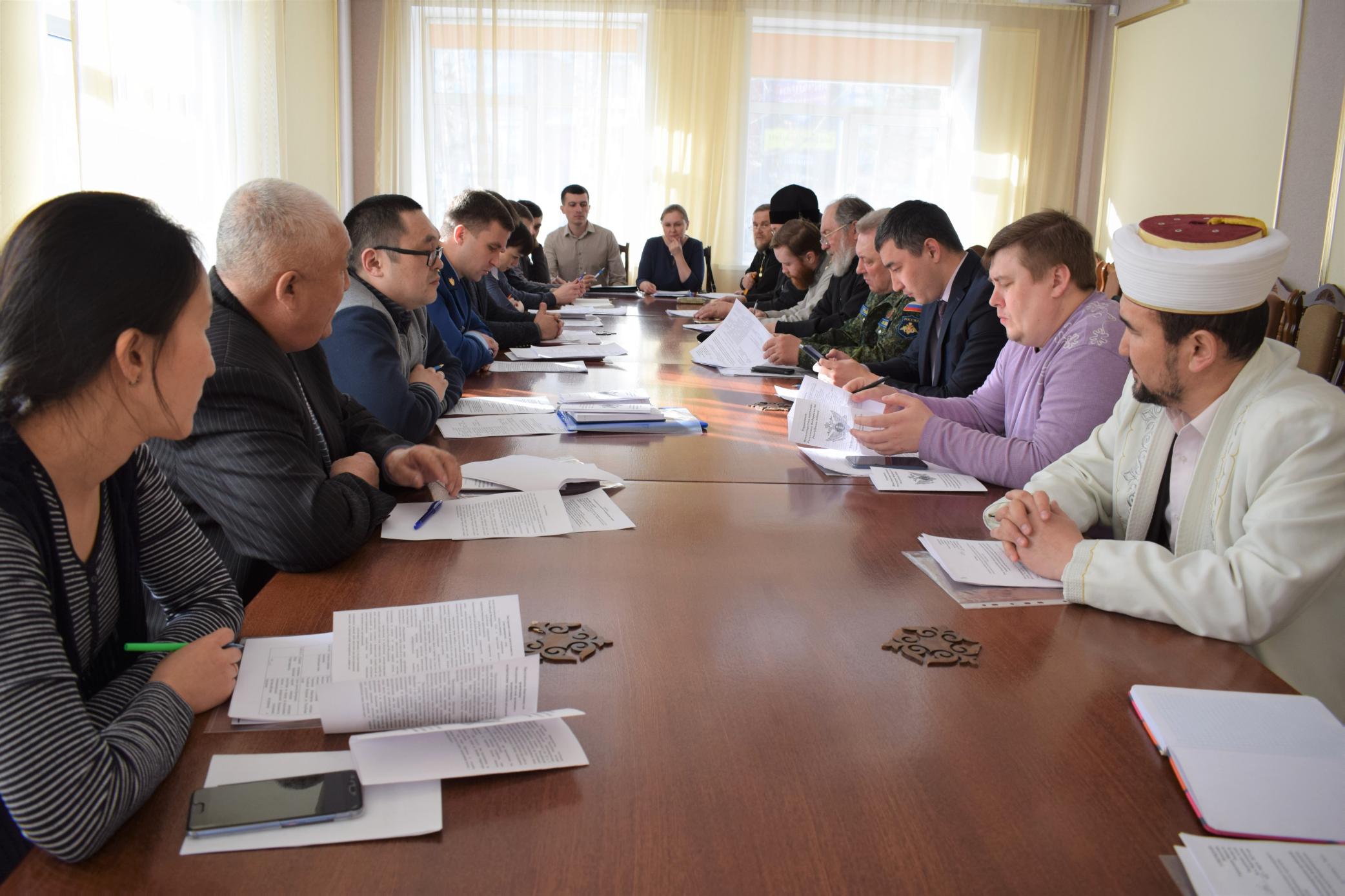 Семинар-совещание по вопросам профилактики и противодействия деятельности, направленной на распространение экстремизма прошел в Горно-Алтайске