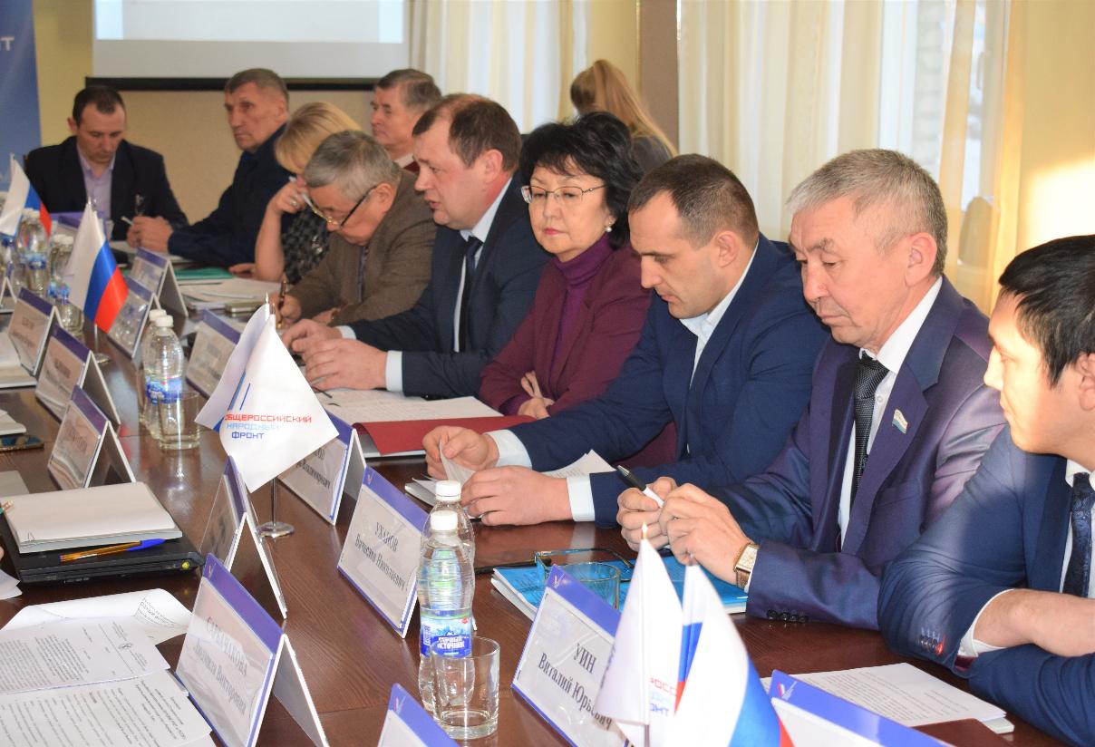 Перспективы развития физической культуры и спорта обсудили на заседании круглого стола регионального отделения ОНФ в Горно-Алтайске
